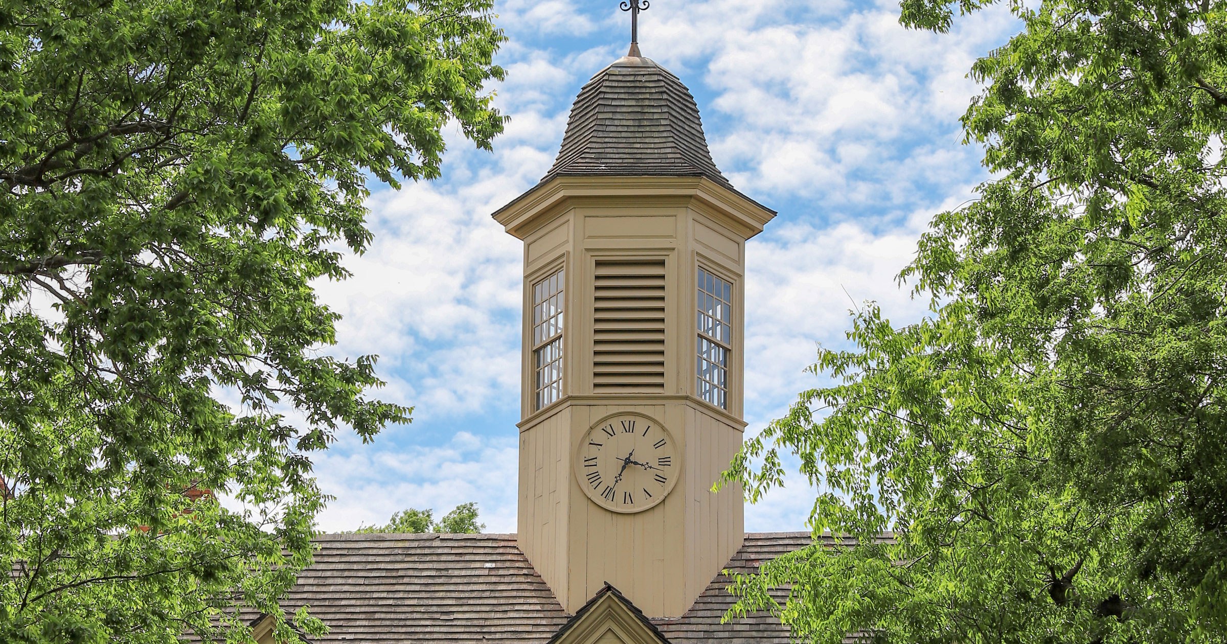 Olde Guarde Distinguished Service Award