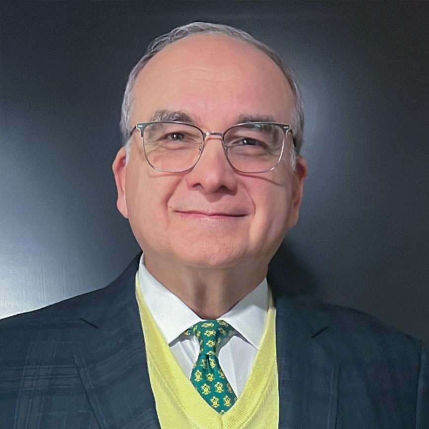 LUIS NAVAS ’82, P ’13