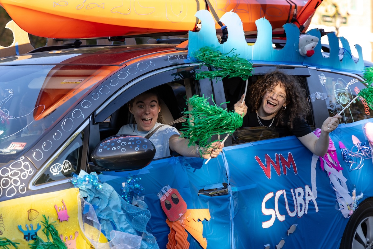 Scuba club at the Homecoming Parade