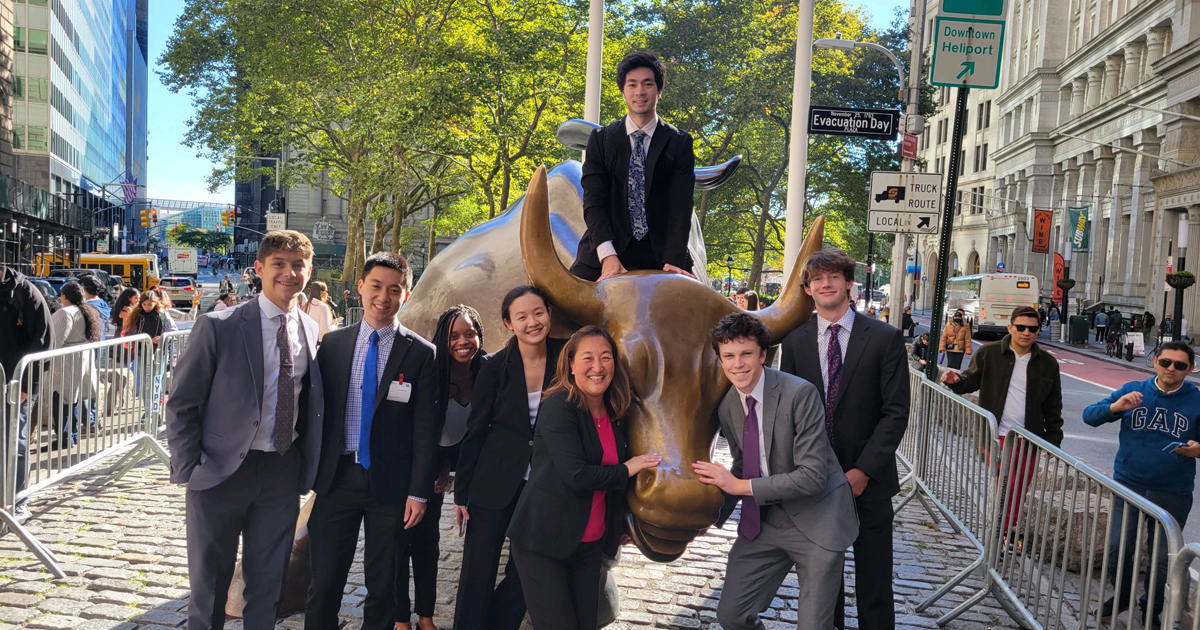 Wall Street Trip Immerses Students in Finance Careers